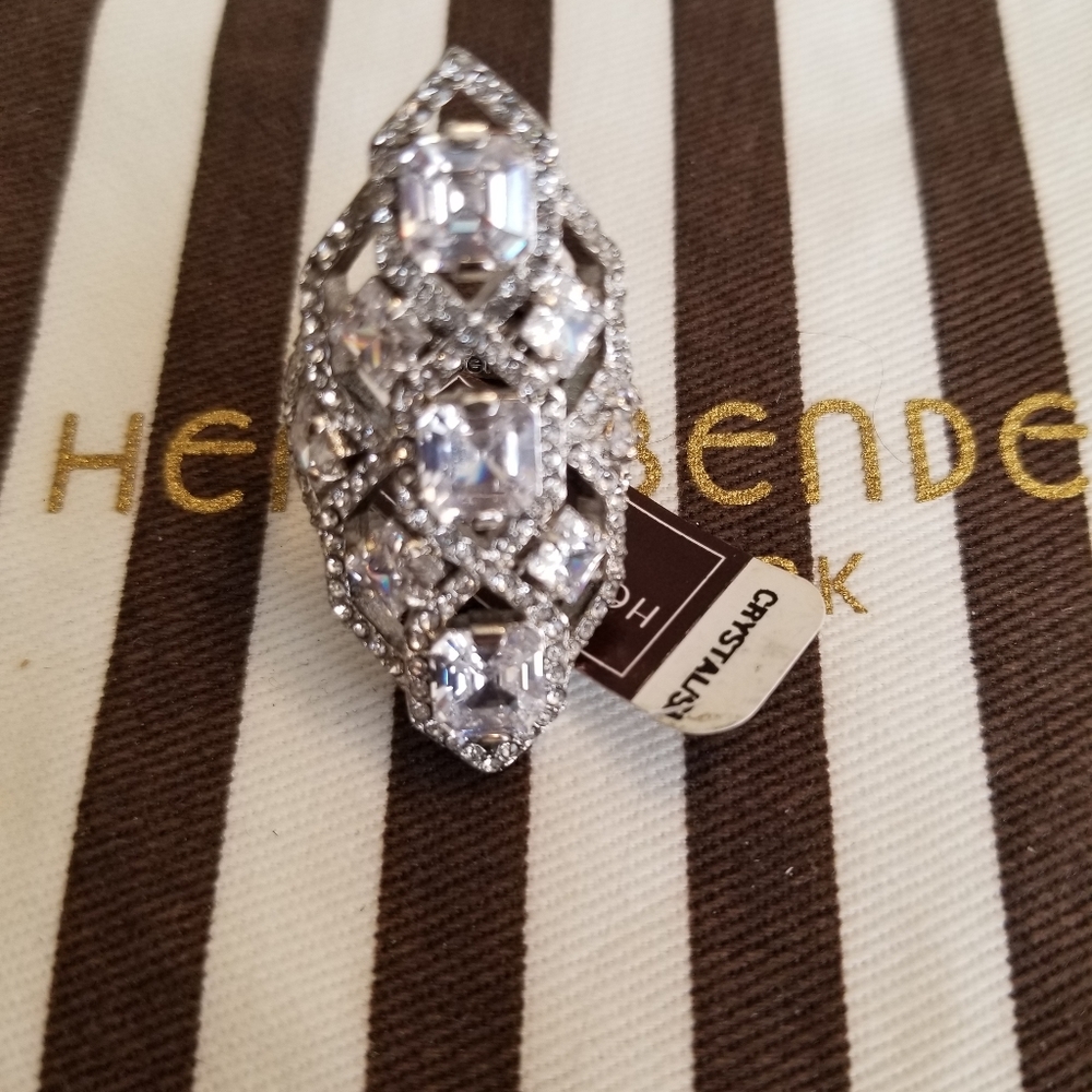 Henri bendel ring